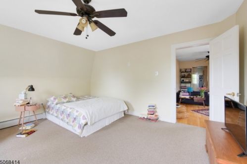 35 Claremont Ave, Montclair NJ 07042-3706 exterior