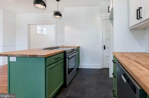 541 Reynolds Ave, Lancaster PA  17602-2146 exterior