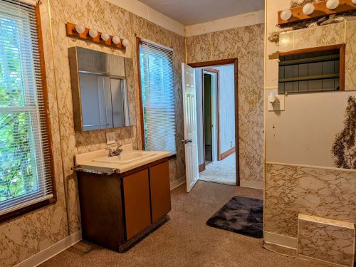 2010 Lincoln Rd, Allegan MI 49010-9441 exterior