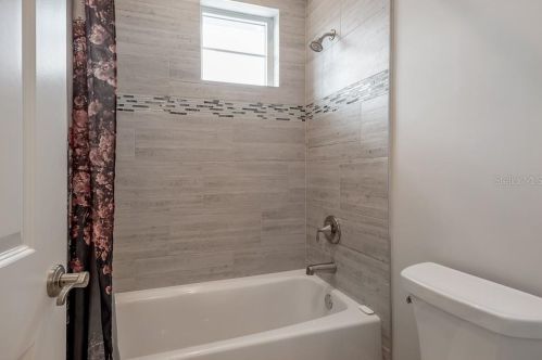 305 Hanna Ave, Tampa FL  33604-6633 exterior