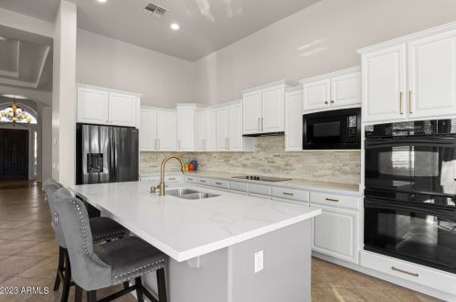 22110 36th St, Phoenix AZ  85050-7392 exterior