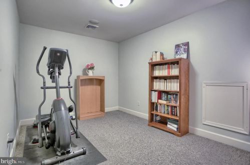 1110 Cord Dr, Hummelstown PA 17036-6815 exterior