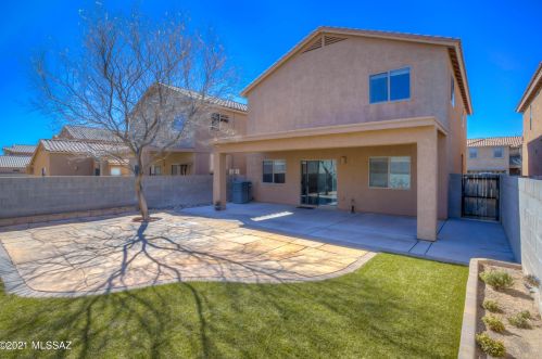 8363 Hunnic Dr, Tucson AZ 85747-5987 exterior