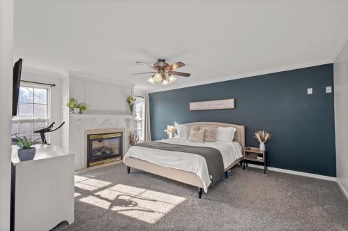 6016 Hawthorn Dr, Moon Twp PA  15108-9064 exterior