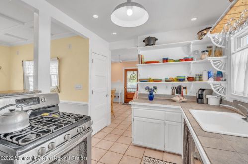 322 Ave, Belmar NJ 07719-2518 exterior