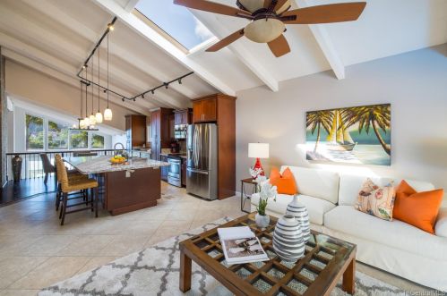 1175 Kaeleku St, Honolulu HI 96825-3007 exterior