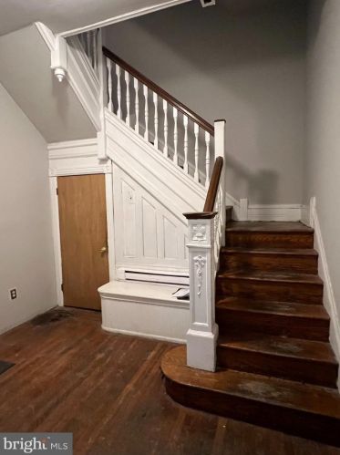 4718 Cedar Ave, Philadelphia PA 19143-2016 exterior