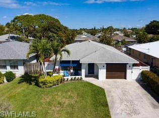 683 94th Ave, Naples, FL 34108-2446