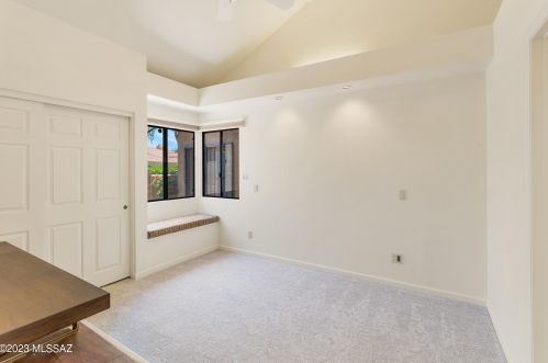 6091 Golden Eagle Dr, Tucson AZ  85750-1393 exterior