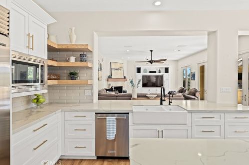 2440 Bronzewood Dr, Tustin CA  92782-4321 exterior