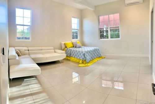 229 Hanamaulu St, Honolulu HI 96825-2226 exterior