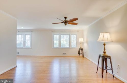 617 Azalea Dr, Rockville MD 20850-2010 exterior