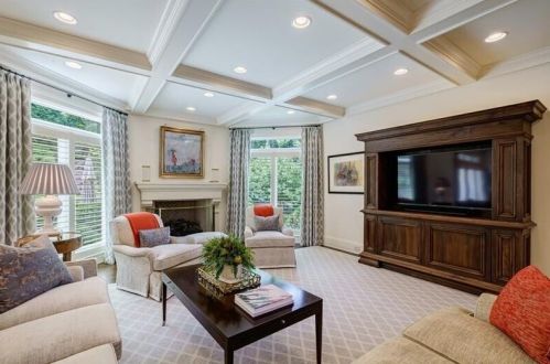 100 Chambord Dr, Atlanta GA 30327-4583 exterior