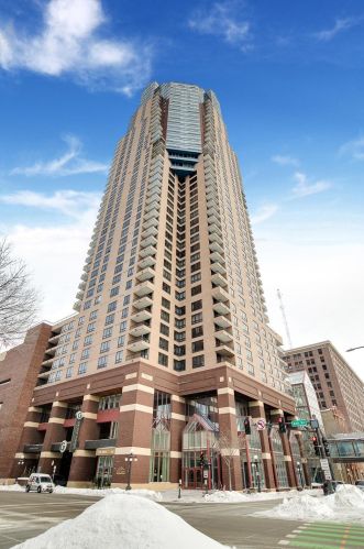 168 6th St, Saint Paul MN  55101-1996 exterior