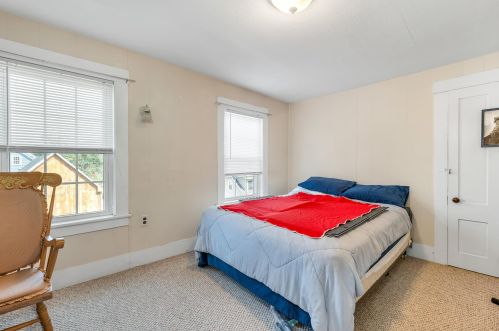 16 Chapel St, Concord NH 03301-4305 exterior