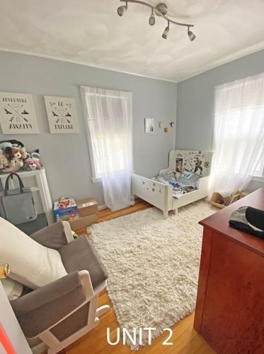 104 Side Pkwy, Newton MA 02458-1816 exterior