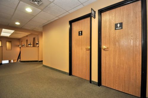 2550 Boyce Plaza Rd, Pittsburgh PA 15241-3924 exterior