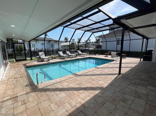 1400 Marlin Dr, Naples FL 34102-2502 exterior