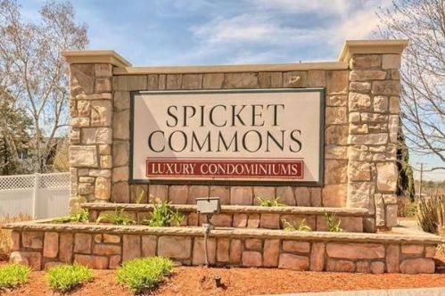 23 Hampshire Rd, Methuen MA  01844-1143 exterior