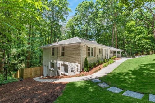 120 Finchley Ct, Atlanta GA  30328-2034 exterior