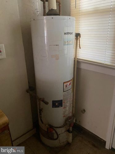 241 54th St, Washington DC 20019-6624 exterior