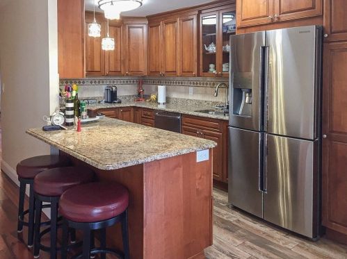 99 Pond Ave, Brookline, MA 02445-7129