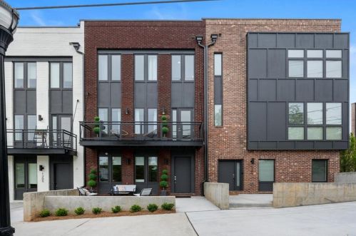 1253 Chelsea Cir, Atlanta, GA 30318-1268