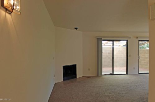 5854 Placita De Las Lomitas, Tucson AZ  85704-3843 exterior