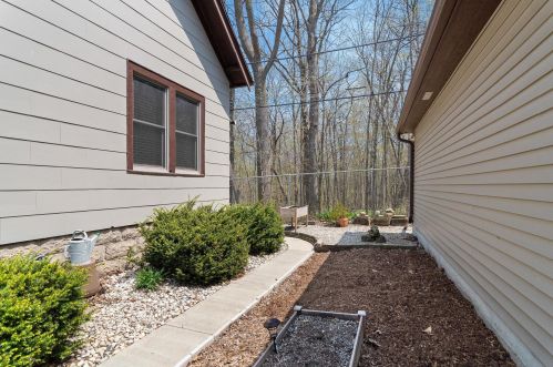 3324 Illinois Ave, Milwaukee WI 53207-3714 exterior