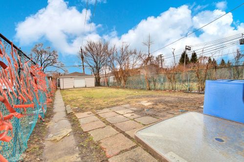 7640 Throop St, Chicago IL 60620-3754 exterior