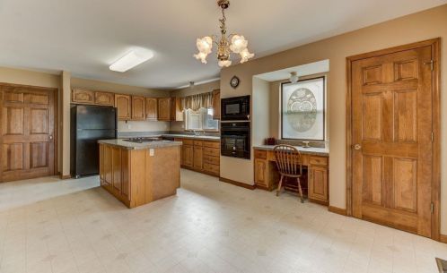 2724 Denacre Dr, Saint Louis MO 63129-4925 exterior