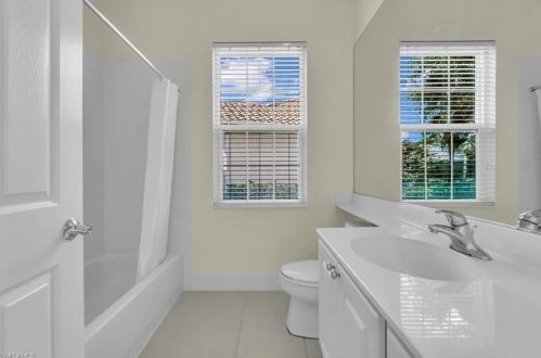 4822 Martinique Way, Naples FL 34119-9551 exterior