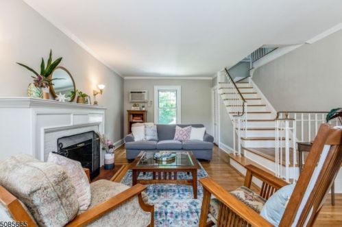 35 Plymouth Ave, Maplewood, NJ 07040-2334