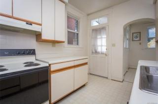 4019 Cutshaw Ave, Richmond VA  23230-3929 exterior