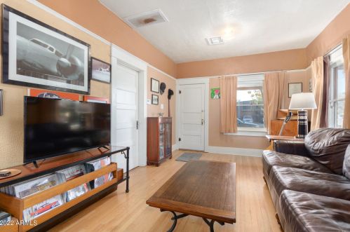 2317 Edgemere St, Phoenix AZ 85006-1708 exterior