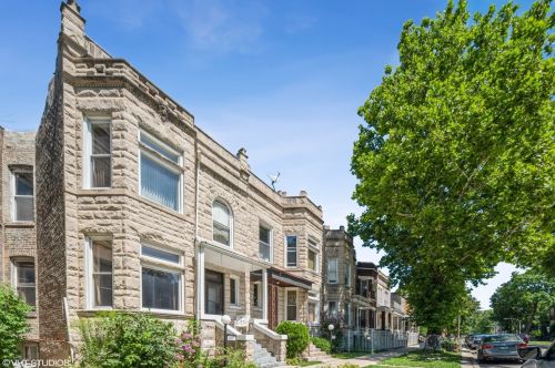 3336 Flournoy St, Chicago, IL 60624-3716