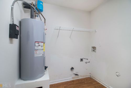 2960 Fields Dr, Lithonia GA  30038-2082 exterior