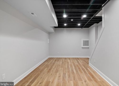 5438 Delancey St, Philadelphia PA  19143-1409 exterior