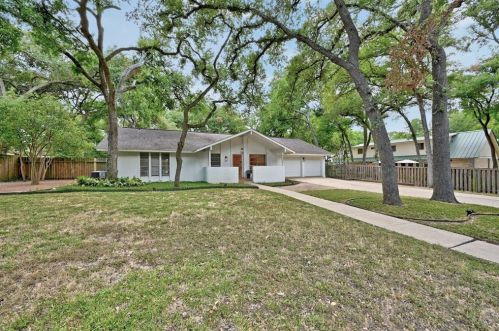 9002 Collingwood Dr, Austin, TX 78748-5209