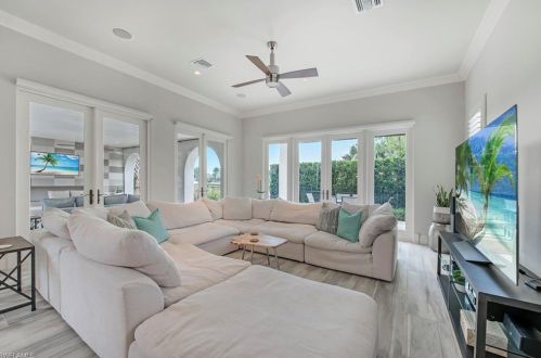 16614 Cortona Ln, Naples FL 34110-3261 exterior