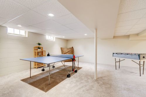 4708 Parkside Dr, Milwaukee WI 53225-4438 exterior