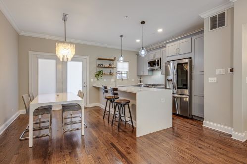 3455 Whipple St, Chicago IL 60655-2303 exterior