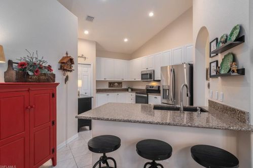 8448 Bent Creek Ct, Naples FL 34114-9400 exterior