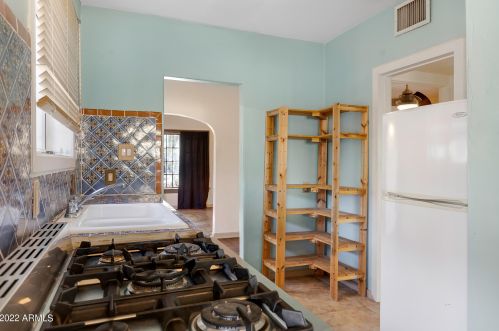 2515 10 St, Phoenix AZ 85020-5821 exterior