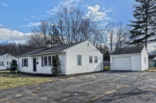 46 Cooper Ave, Wallingford CT  06492-3956 exterior