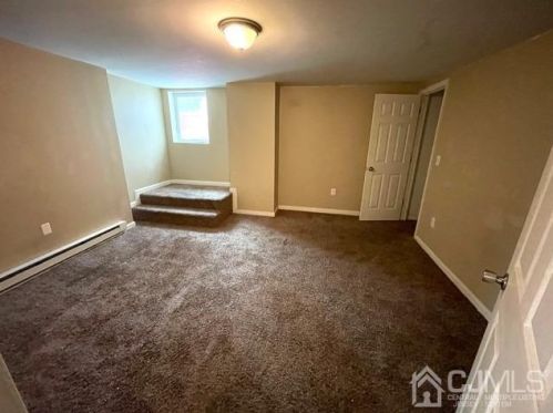 28 Stone St, New Brunswick NJ 08901-1138 exterior