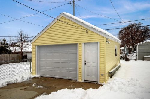 3035 73rd St, Milwaukee WI  53210-1068 exterior