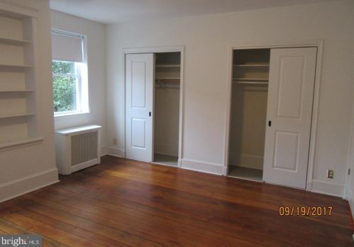 947 2nd St, Philadelphia PA 19122-1946 exterior