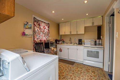 780 2 St, Naples FL 34120-2008 exterior