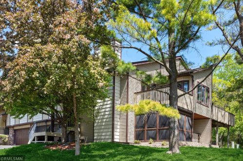 3116 Farnum Dr, Saint Paul, MN 55121-1921